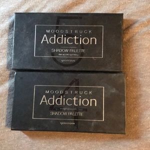 Younique 4 & 5 palette